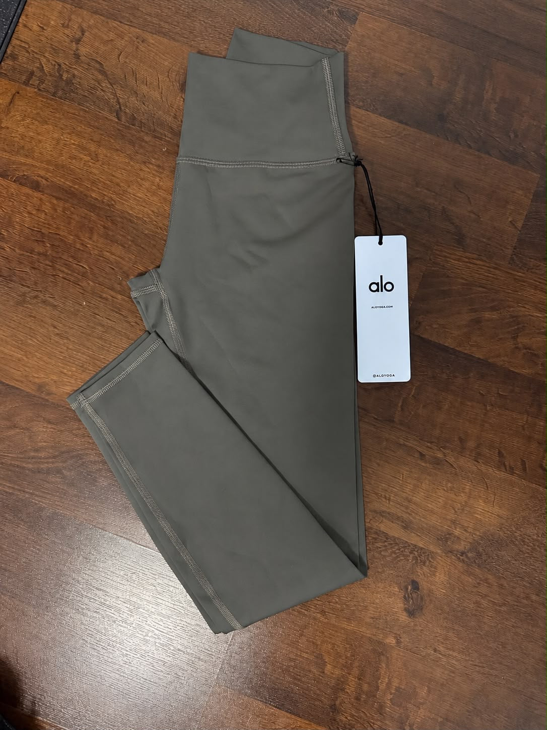 Alo leggings vert militaire